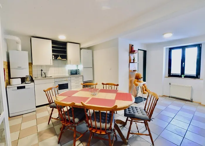 Charming Attic Apartment Near Messe Wien And Center
