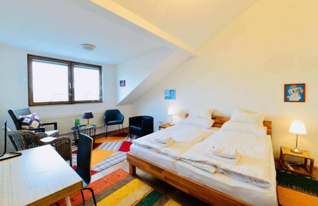Charming Attic Near Messe And Center *