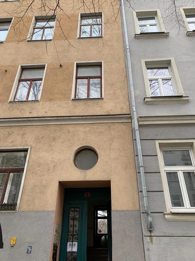 Charming Attic Near Messe Wien¢